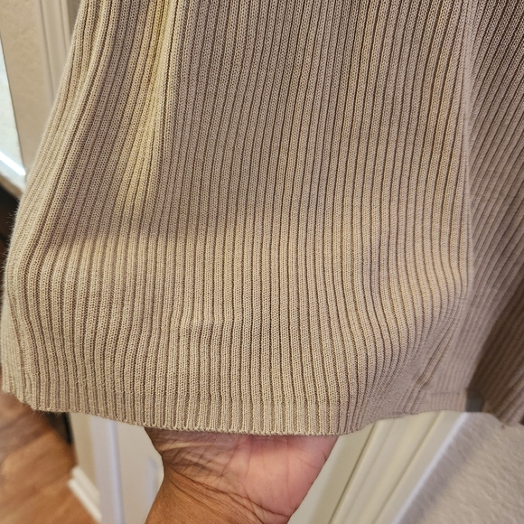 DESIGNER ORIGINALS STUDIO TAUPE SLEEVELESS TURTLE NECK SIZE LARGE - Picture 7 of 8